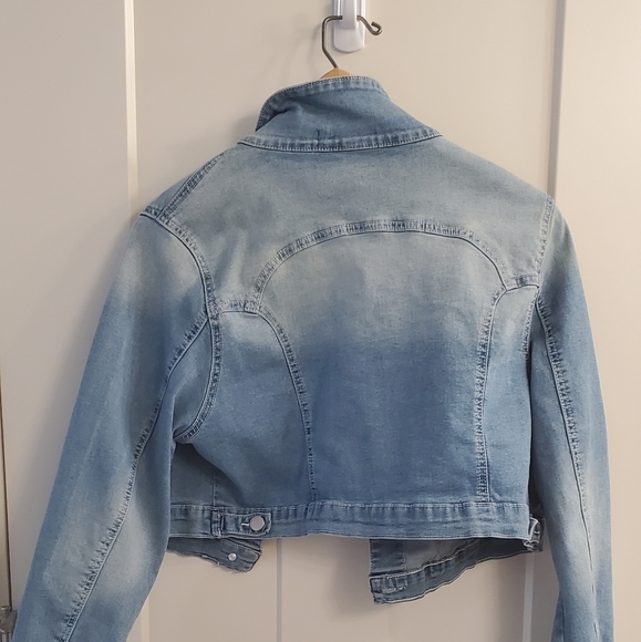 Jacket - Picture 3 of 5